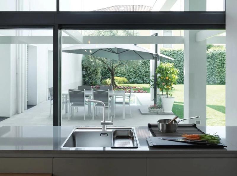 Franke RVS geborstelde Keukenkraan Atlas Neo uittrekbare uitloop inox 115.0521.438