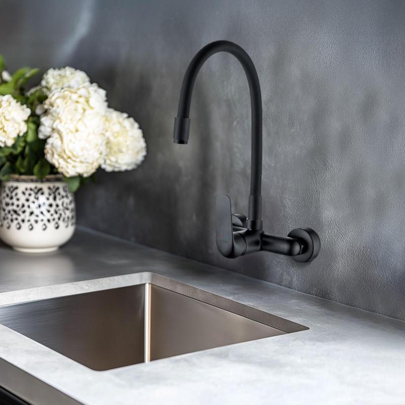 Aquatrimo Chopin muurkraan met hoge flexibele uitloop mat zwart 21CP8462SW