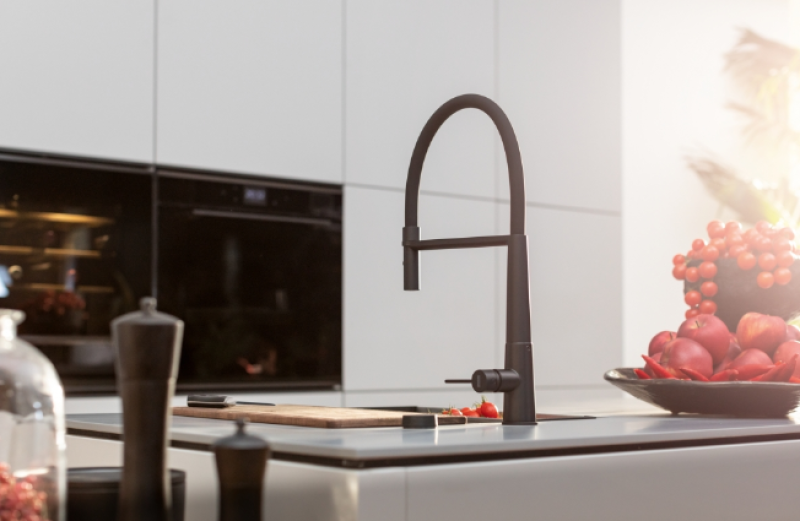 Franke Icon Eenhendel Keukenmengkraan met Flexibele Handdouche, Zwart 115.0690.598