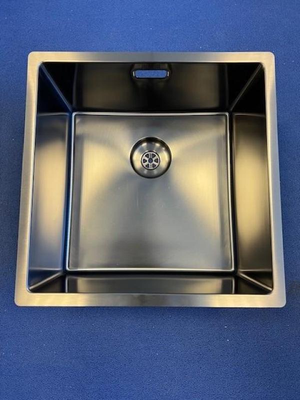 OUTLET Bekrast Pure.Sink Prestige spoelbak 40x40cm PVD Gun Metal 10mm radius onderbouw, vlakbouw, opbouw PPG4040-61