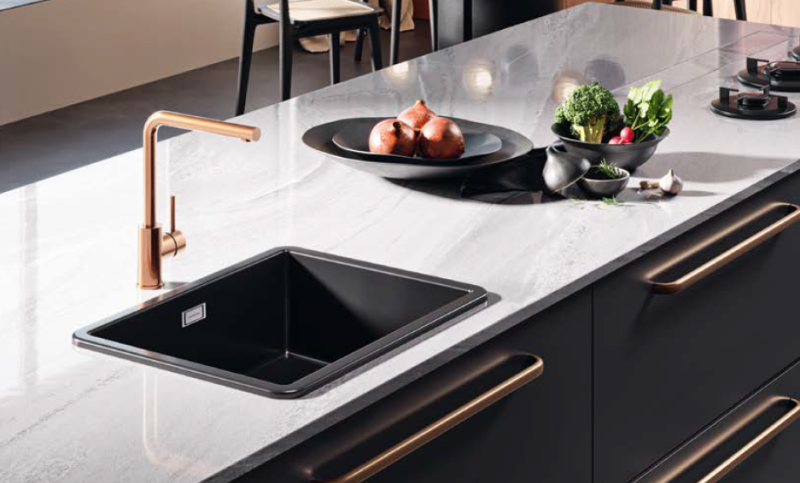 Ausmann Ceramic Ember Keramische Mat Zwarte Spoelbak - Opbouw en Onderbouw 54 x 40 cm met Gouden plug 1208971496