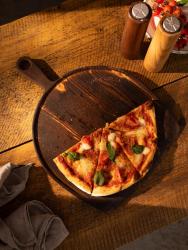 Woodsea Pine Burned - Dennenhouten Pizzaplank 47x35 cm 1208971580