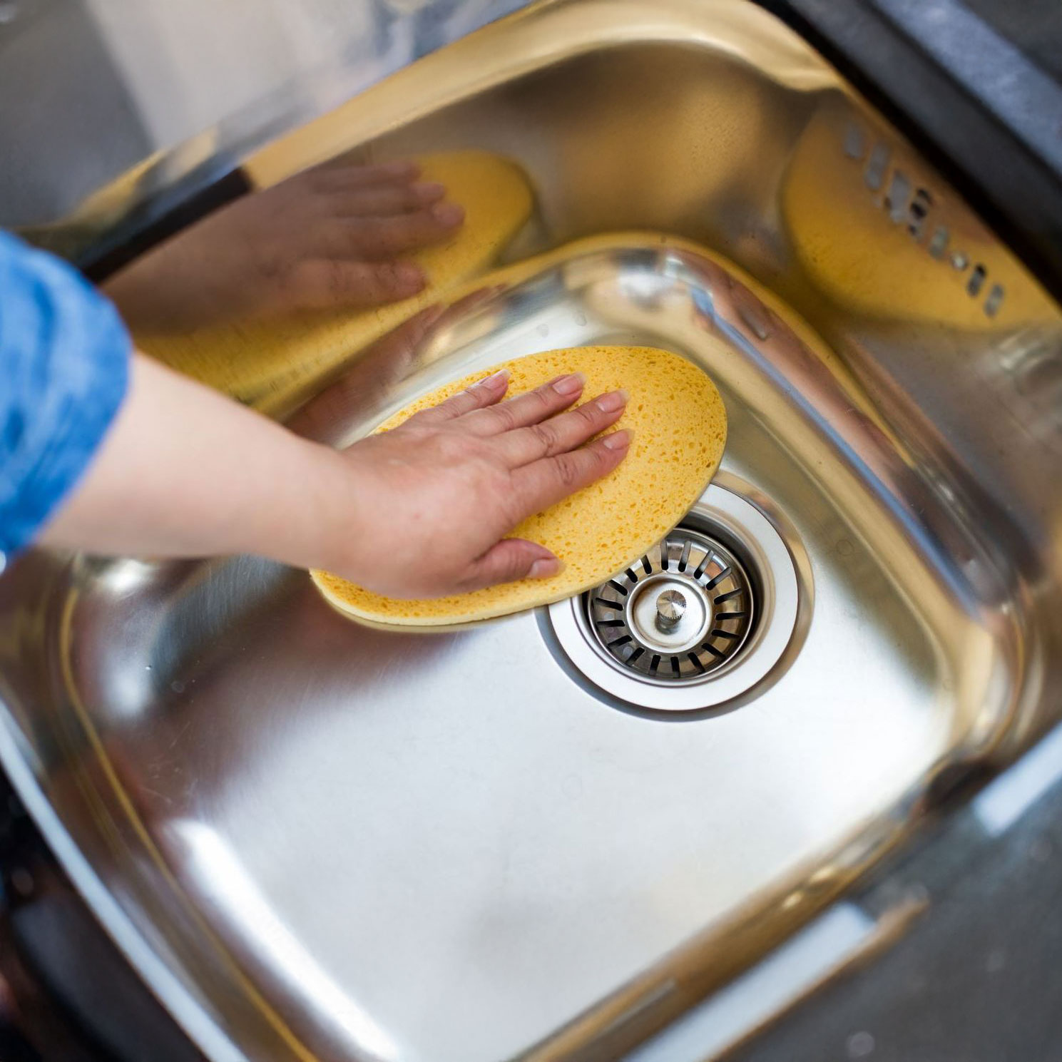 Onderhoud en schoonmaakadvies RVS spoelbak en RVS werkblad
